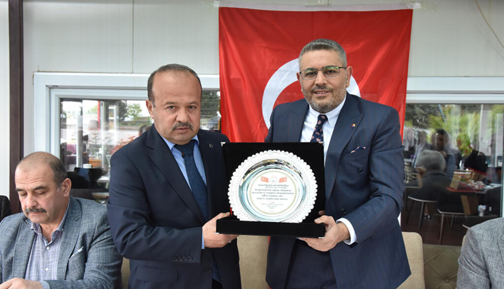 Başkan Sadıkoğlu, Yeşiltepe Galericiler Sitesi esnafıyla bir araya geldi