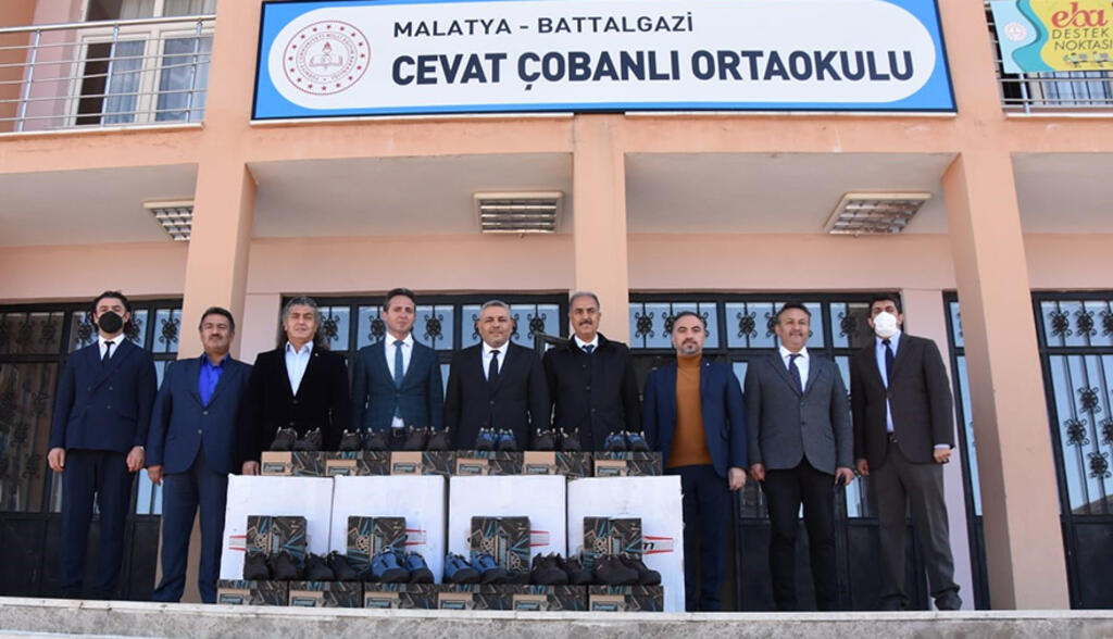 Malatya TSO’dan öğrencilere bot yardımı